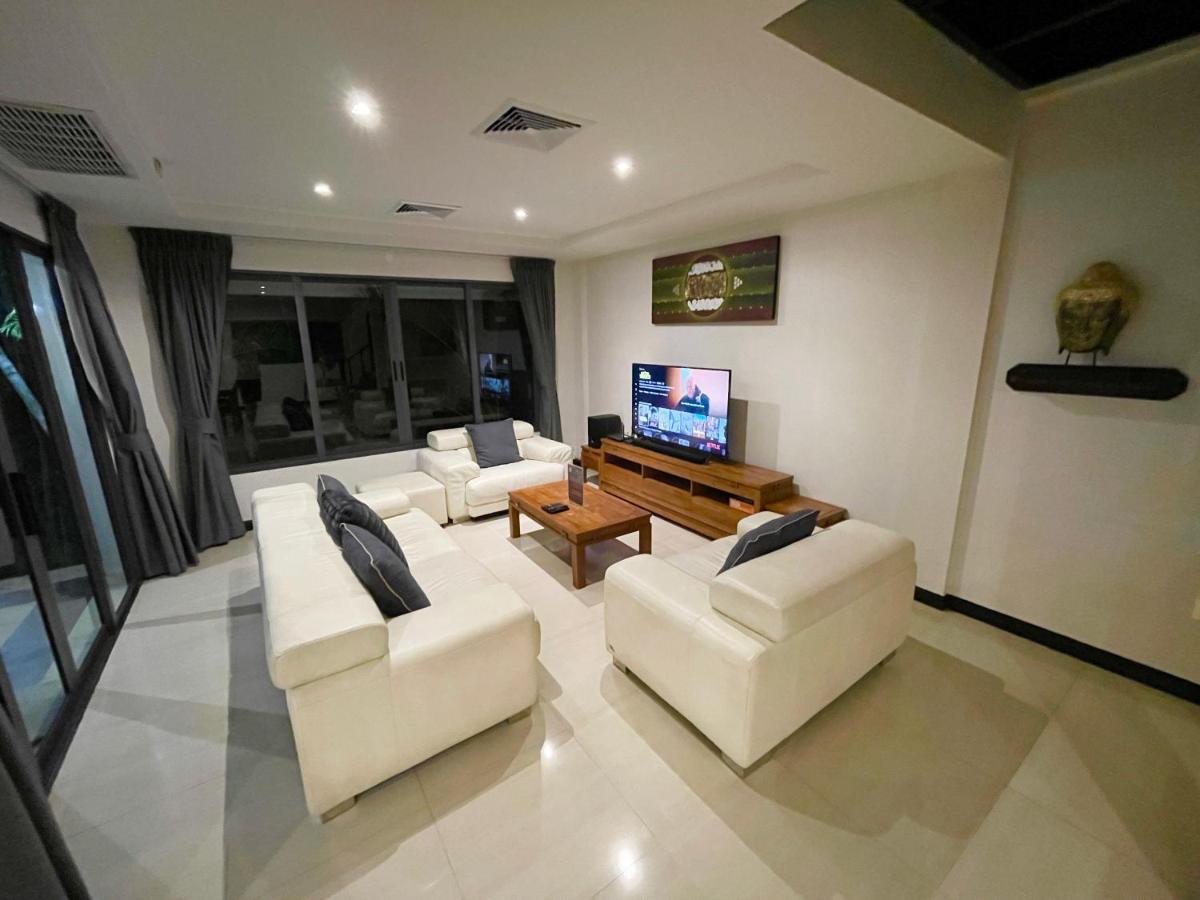 Private Pool & Jacuzzi Villa, Phratumnak, - 600m From The Beach, 711 Nearby *